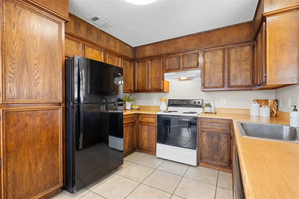 1081 Pr 7023 Pr Elgin TX 78621