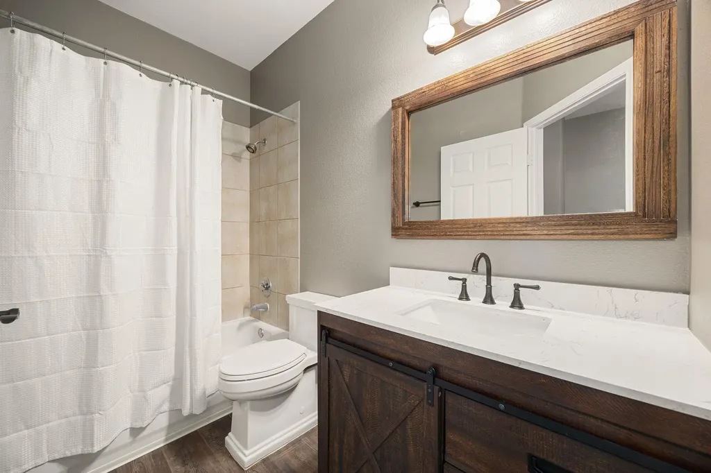4805 Louis Avenue Austin TX 78721