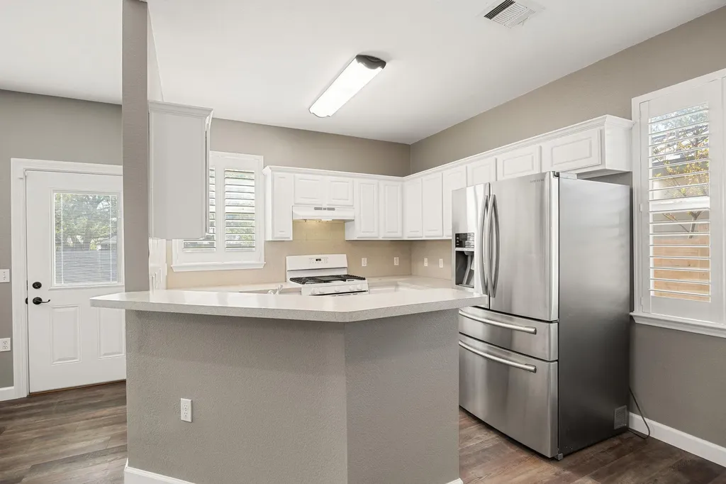 4805 Louis Avenue Austin TX 78721