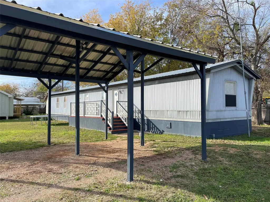 113 Elizabeth Drive Spicewood TX 78669