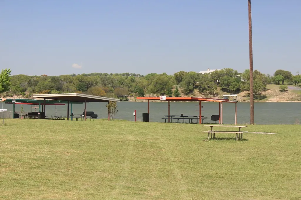 113 Elizabeth Drive Spicewood TX 78669