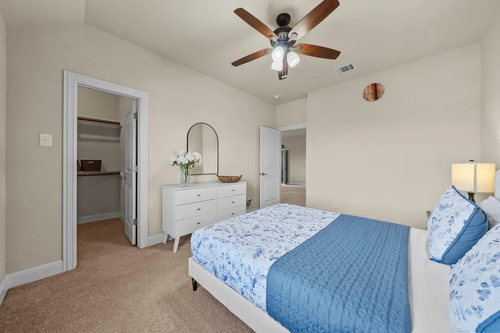 109 Wake Grove Buda TX 78610