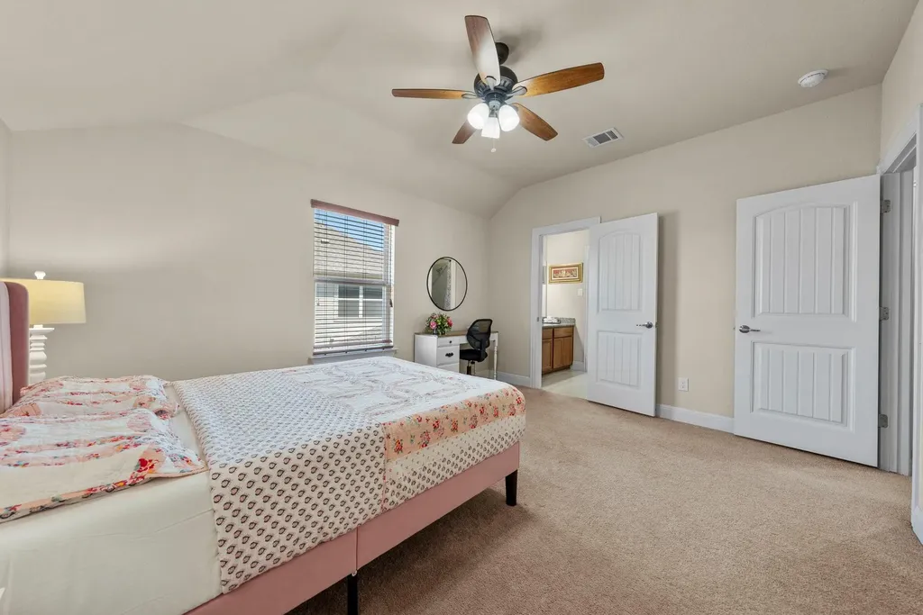 109 Wake Grove Buda TX 78610