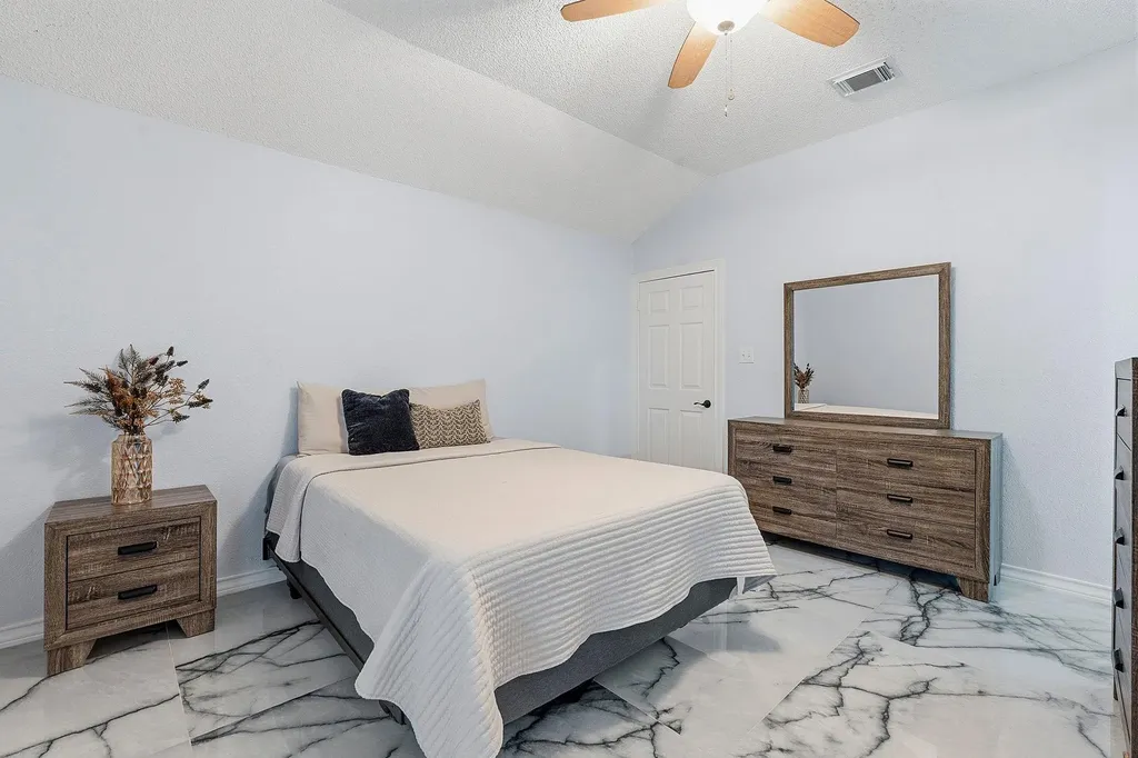 2133 Redwing Way Round Rock TX 78664