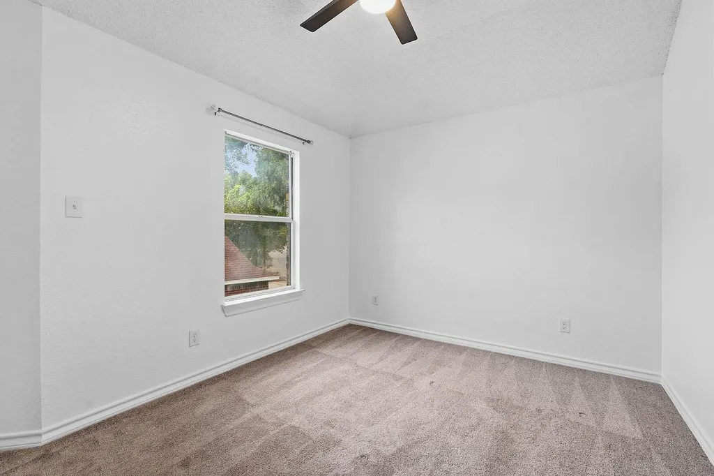 2133 Redwing Way Round Rock TX 78664