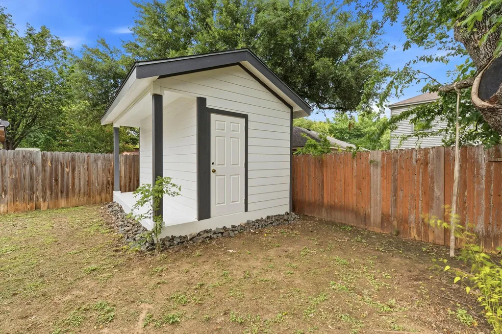 2133 Redwing Way Round Rock TX 78664