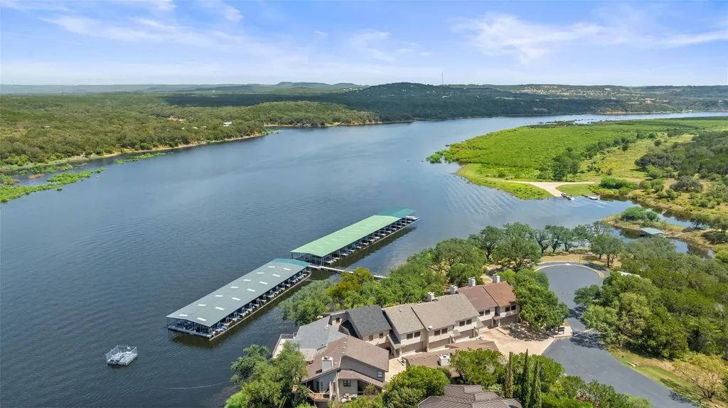 508 Harbor Drive Spicewood TX 78669