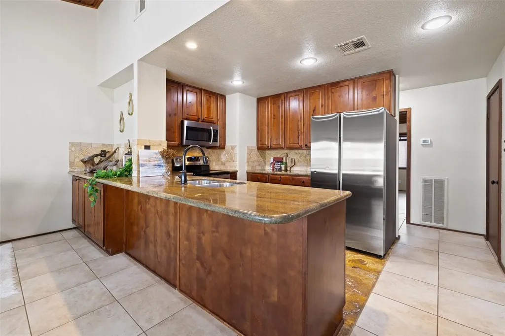 508 Harbor Drive Spicewood TX 78669