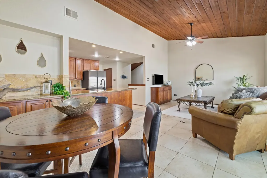 508 Harbor Drive Spicewood TX 78669