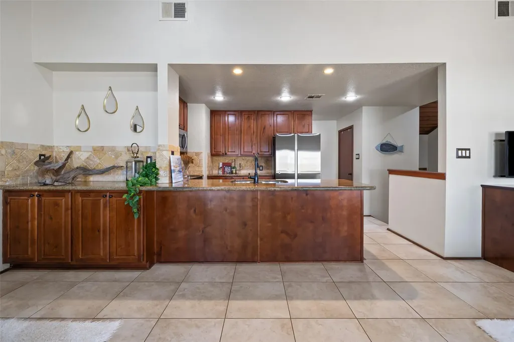 508 Harbor Drive Spicewood TX 78669