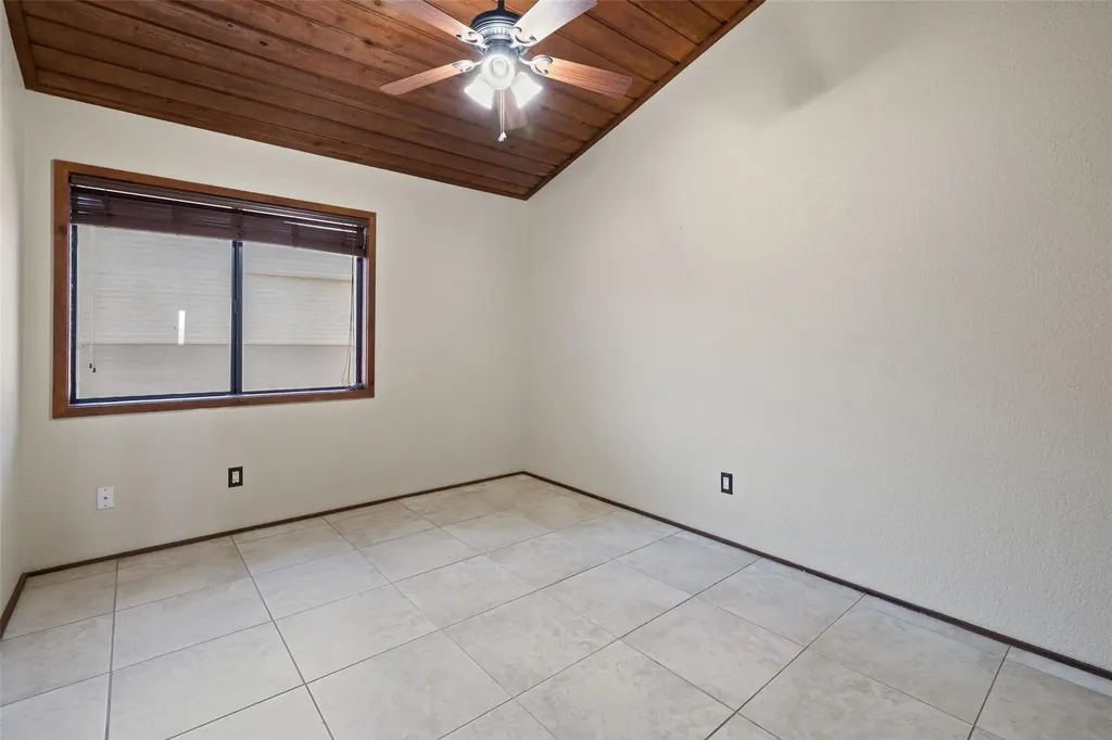 508 Harbor Drive Spicewood TX 78669