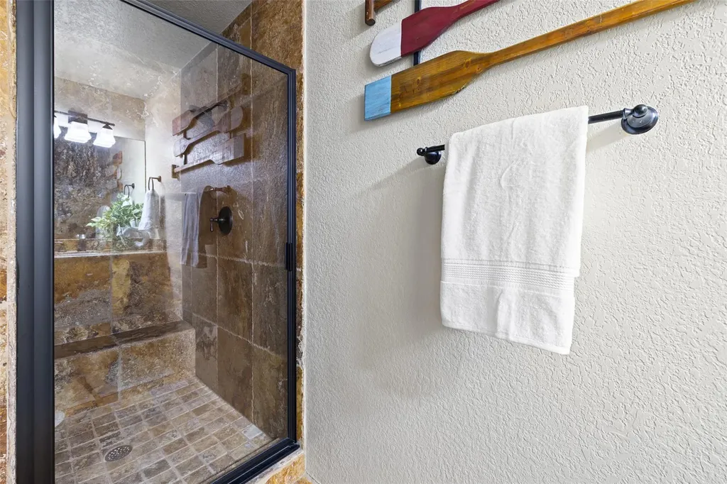 508 Harbor Drive Spicewood TX 78669