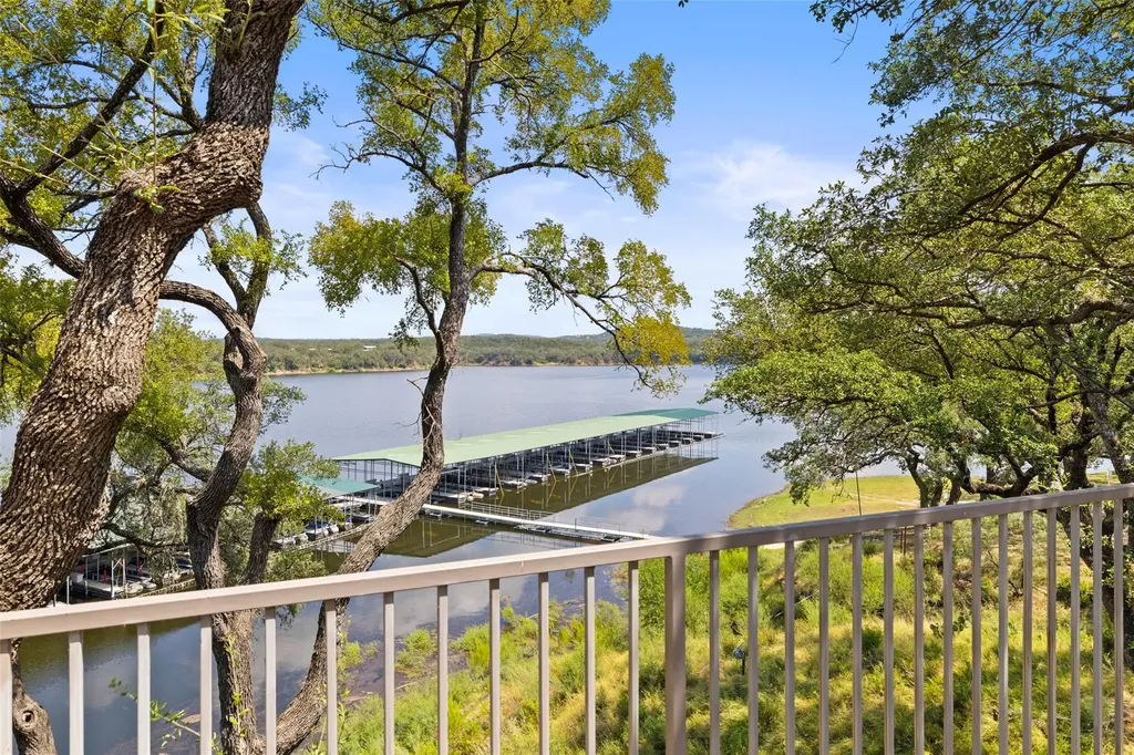 508 Harbor Drive Spicewood TX 78669