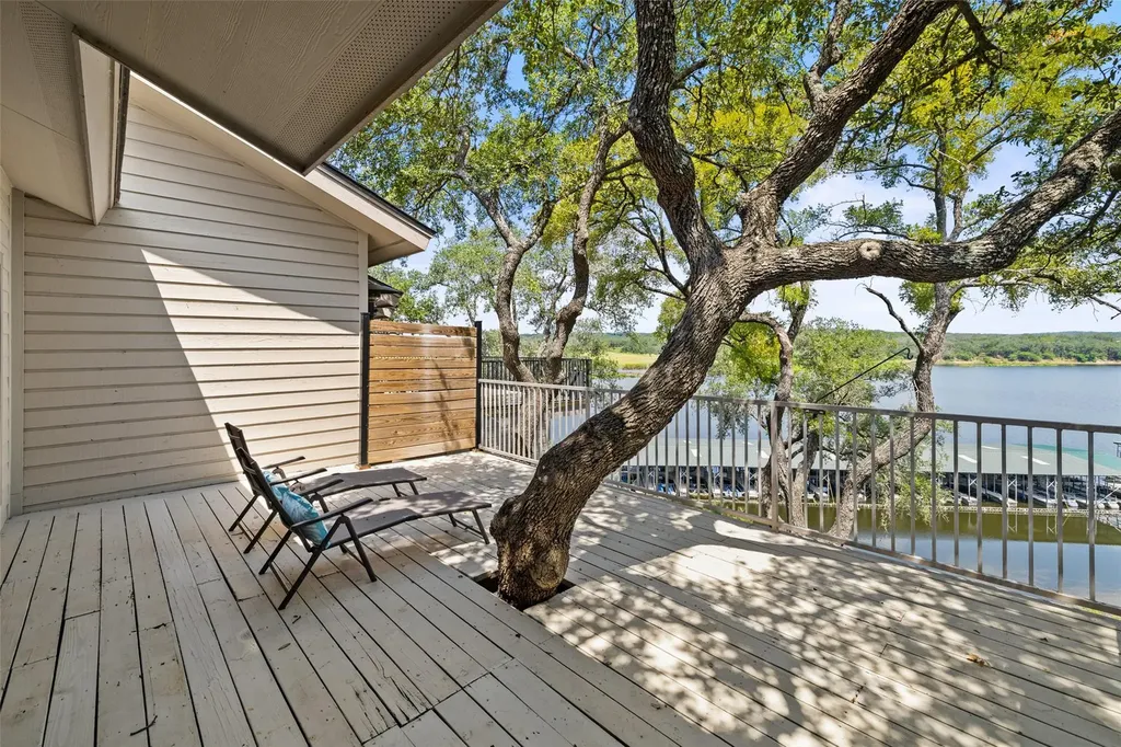 508 Harbor Drive Spicewood TX 78669