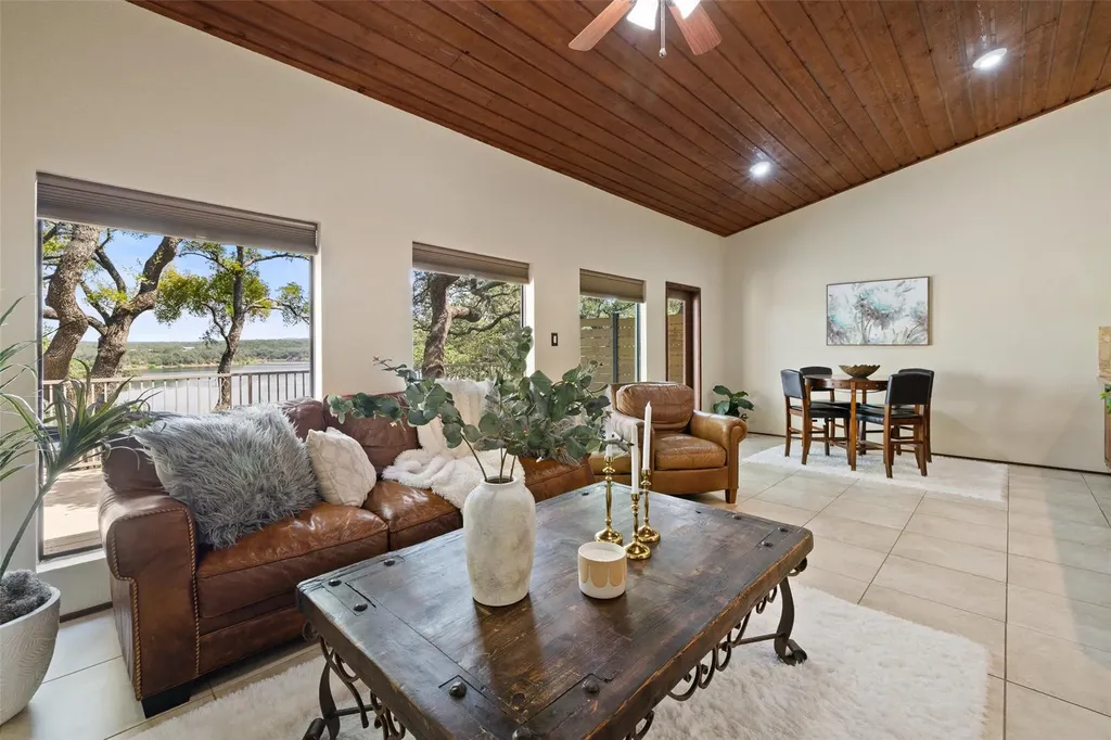 508 Harbor Drive Spicewood TX 78669