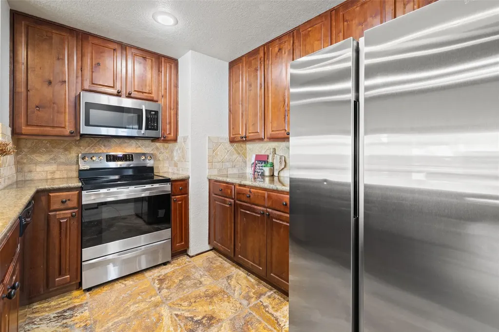 508 Harbor Drive Spicewood TX 78669