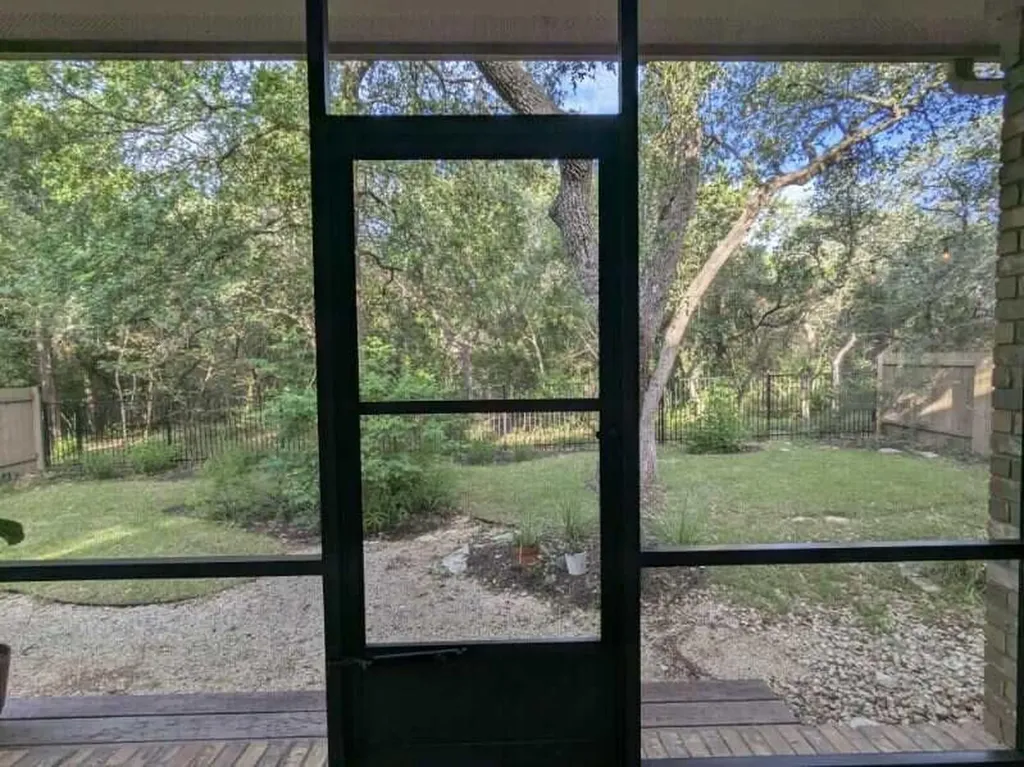 11009 Cherisse Drive Austin TX 78739