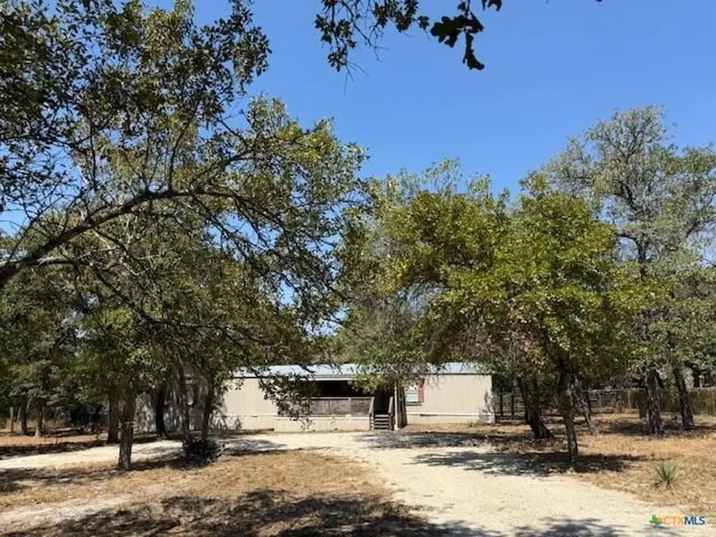 263 Hickory Hill Lane La Vernia TX 78121