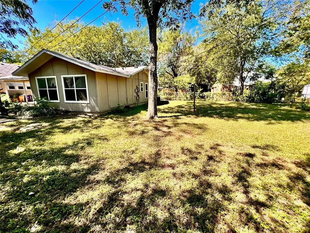 916 E 37th Street Austin TX 78705