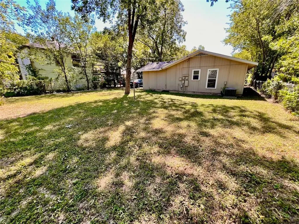 916 E 37th Street Austin TX 78705