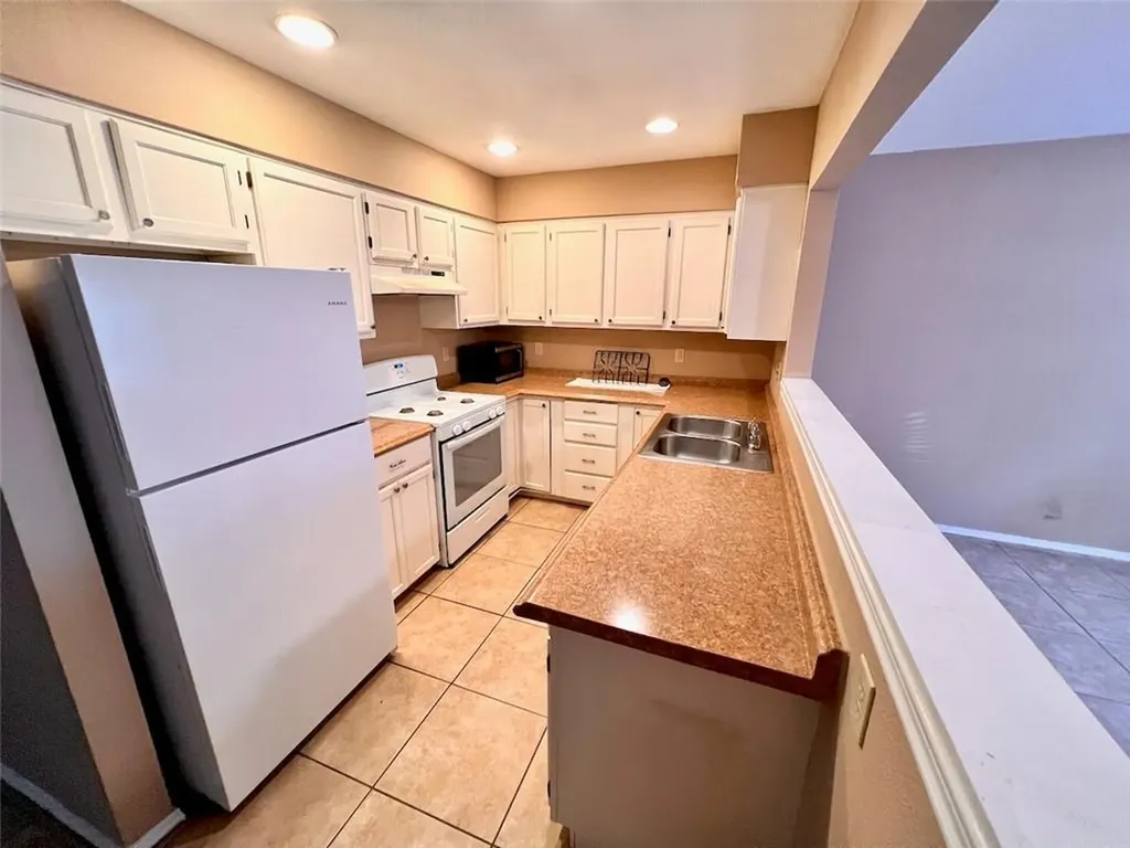 916 E 37th Street Austin TX 78705