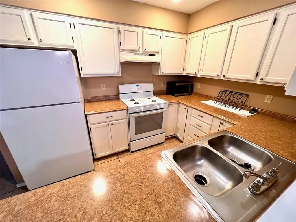 916 E 37th Street Austin TX 78705