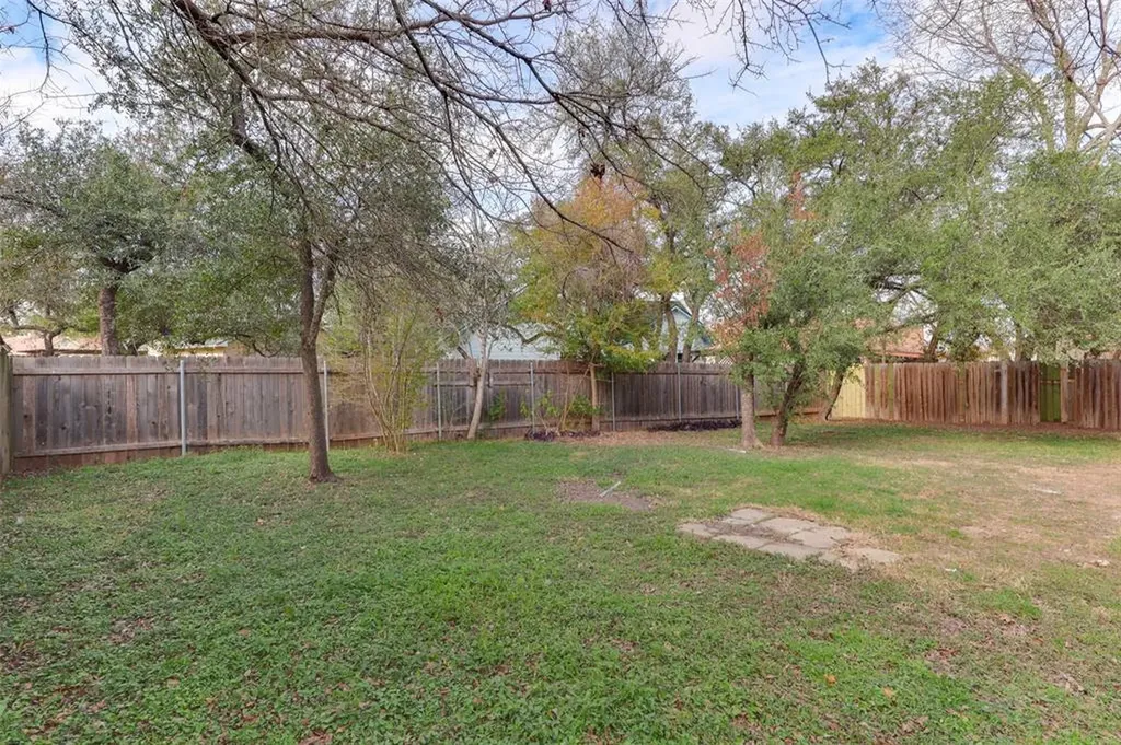 12606 Hunters Chase Drive Austin TX 78729