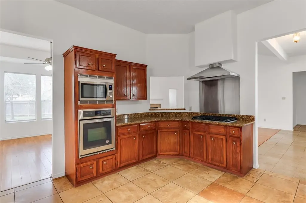 12606 Hunters Chase Drive Austin TX 78729