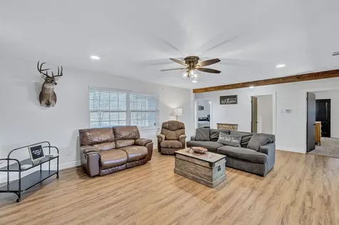 309 W Avenue H Avenue Jarrell TX 76537