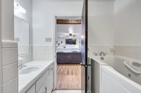 309 W Avenue H Avenue Jarrell TX 76537