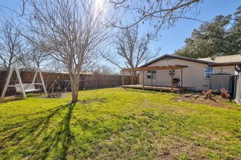 309 W Avenue H Avenue Jarrell TX 76537
