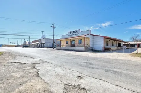 309 W Avenue H Avenue Jarrell TX 76537