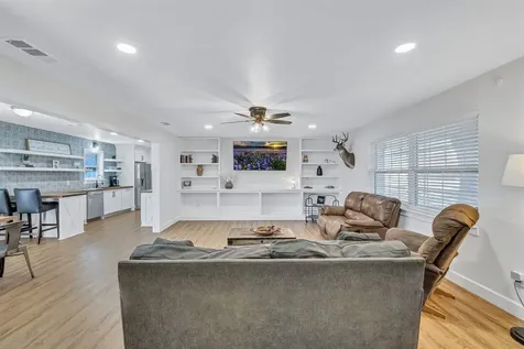 309 W Avenue H Avenue Jarrell TX 76537