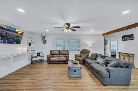 309 W Avenue H Avenue Jarrell TX 76537