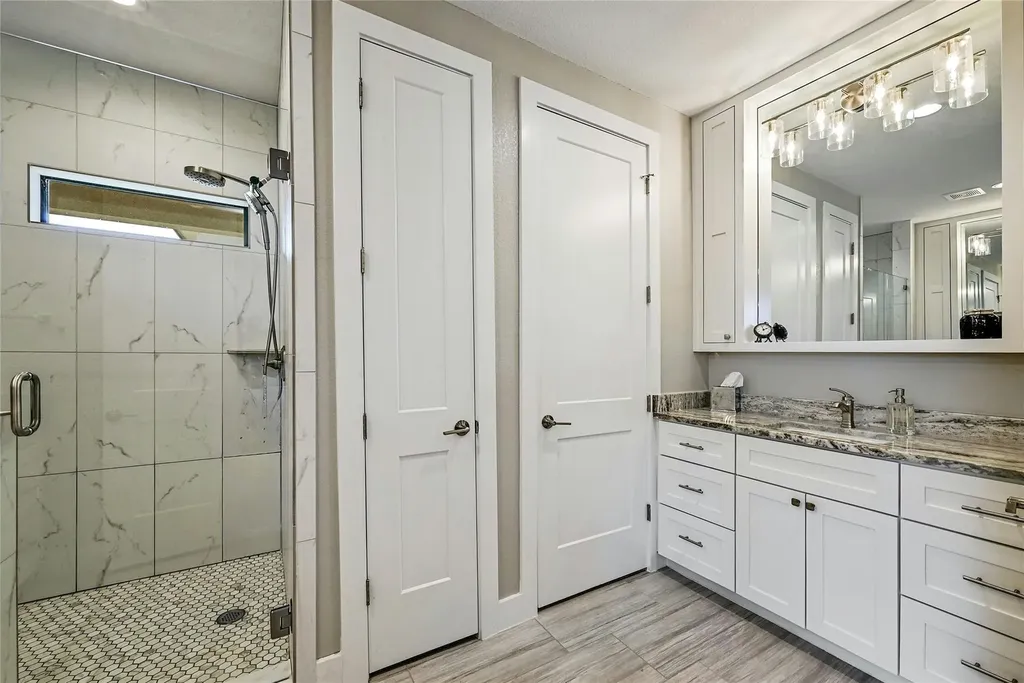341 Sun Ray Horseshoe Bay TX 78657