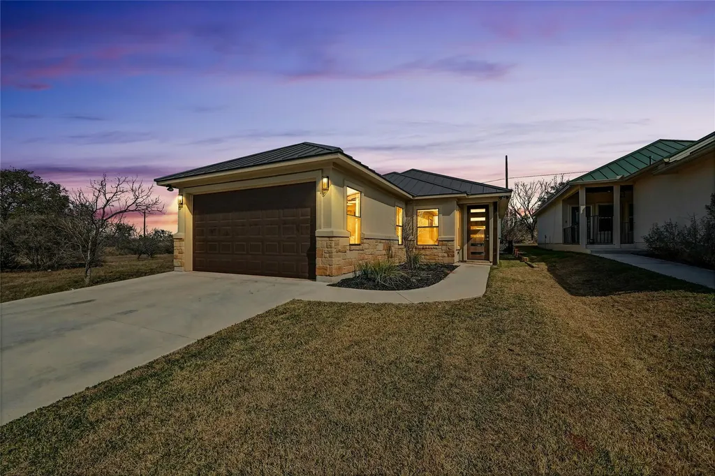 341 Sun Ray Horseshoe Bay TX 78657