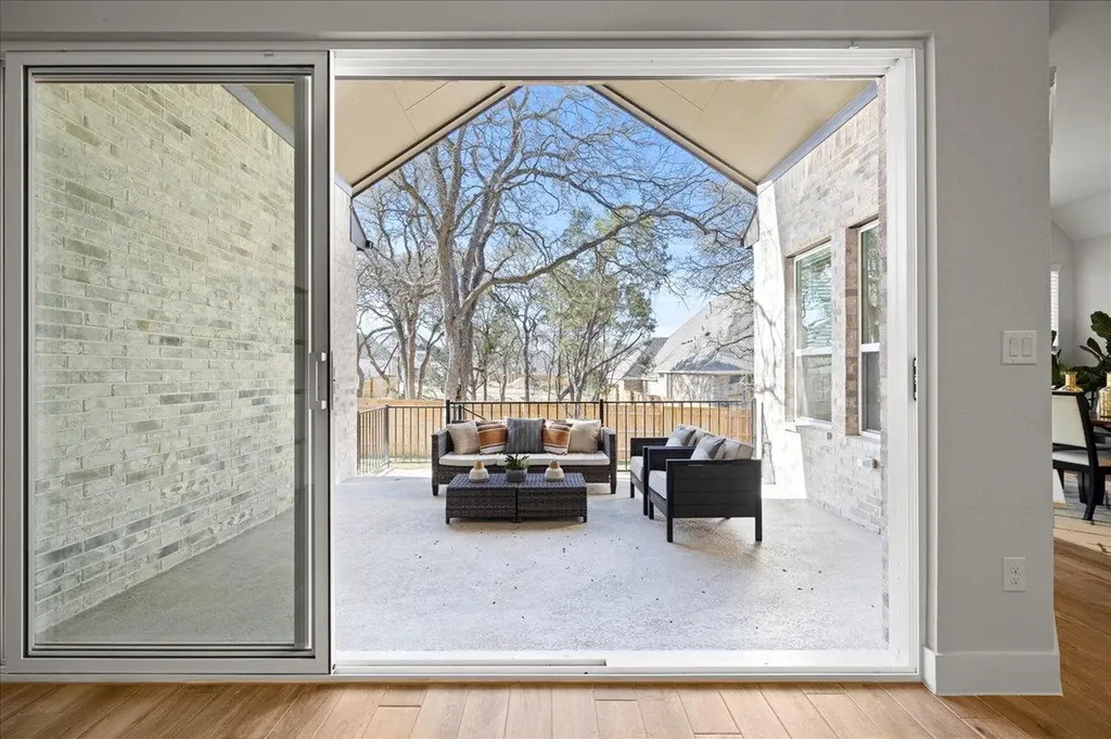 123 Seaside Sparrow Way Kyle TX 78640