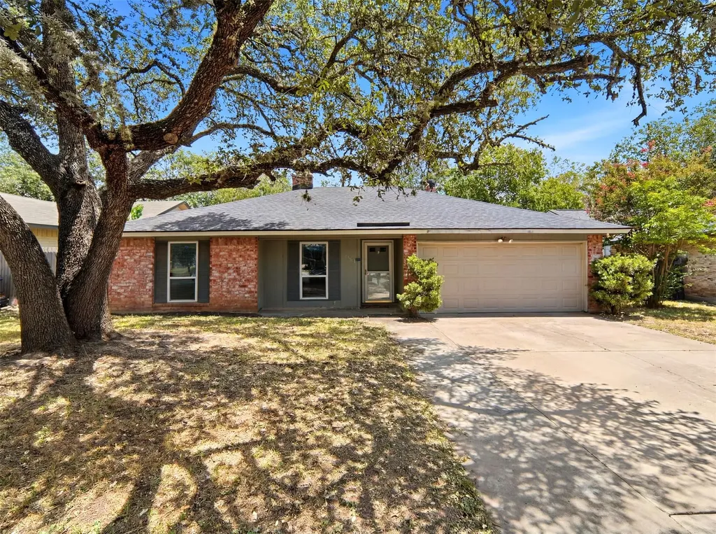 7001 Windrift Way Austin TX 78745