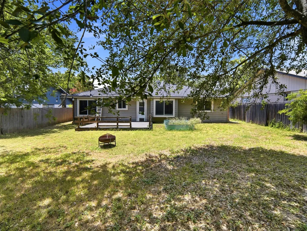 7001 Windrift Way Austin TX 78745