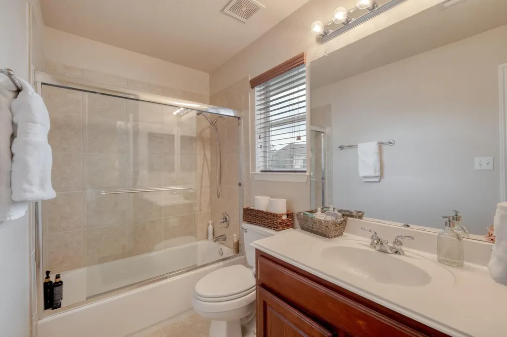 3104 Luminoso Lane E Round Rock TX 78681