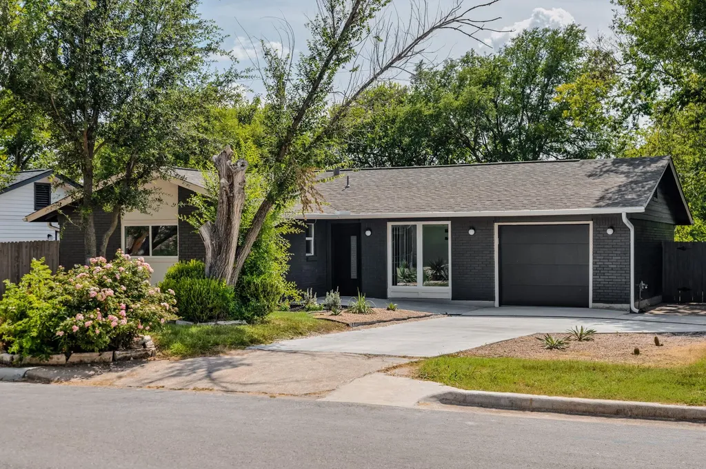 5210 Gladstone Drive Austin TX 78723