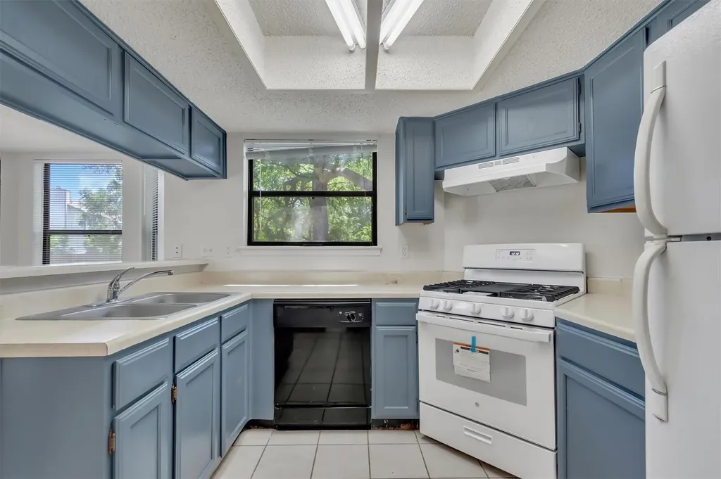 7802 Topawa Cove Austin TX 78729