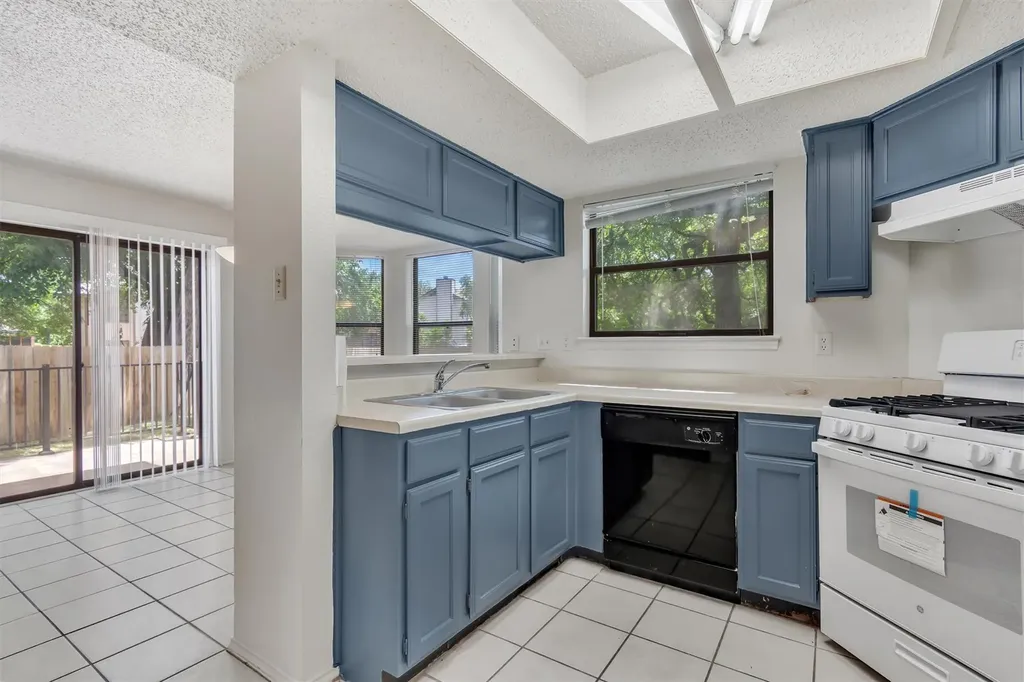 7802 Topawa Cove Austin TX 78729