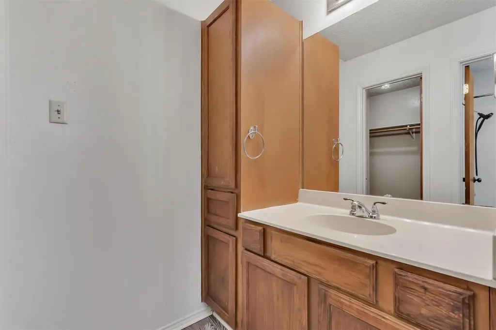 7802 Topawa Cove Austin TX 78729