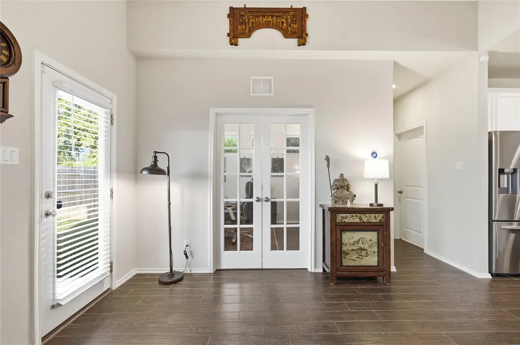 1050 Kenney Fort Crossing Round Rock TX 78665