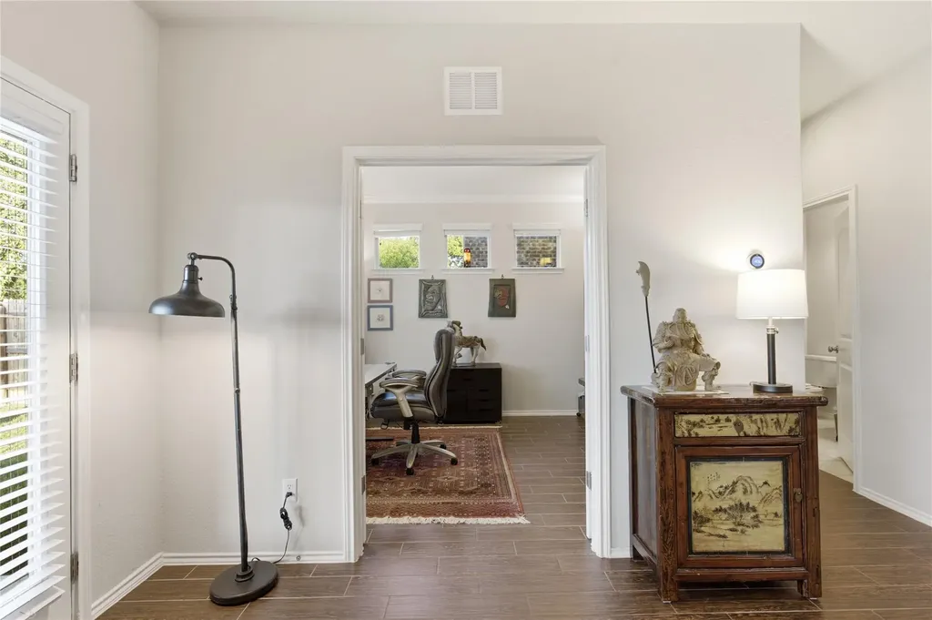 1050 Kenney Fort Crossing Round Rock TX 78665