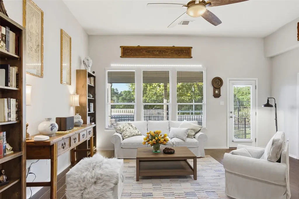 1050 Kenney Fort Crossing Round Rock TX 78665
