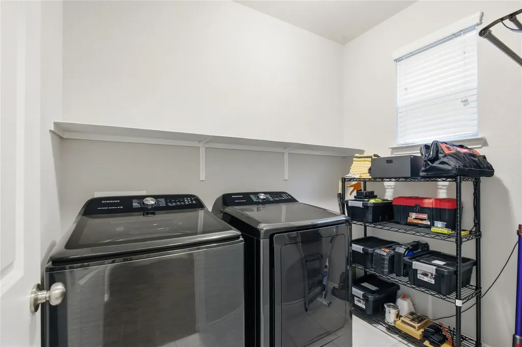 1050 Kenney Fort Crossing Round Rock TX 78665
