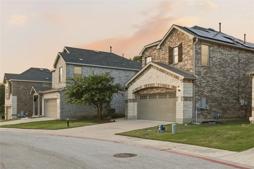 1050 Kenney Fort Crossing Round Rock TX 78665