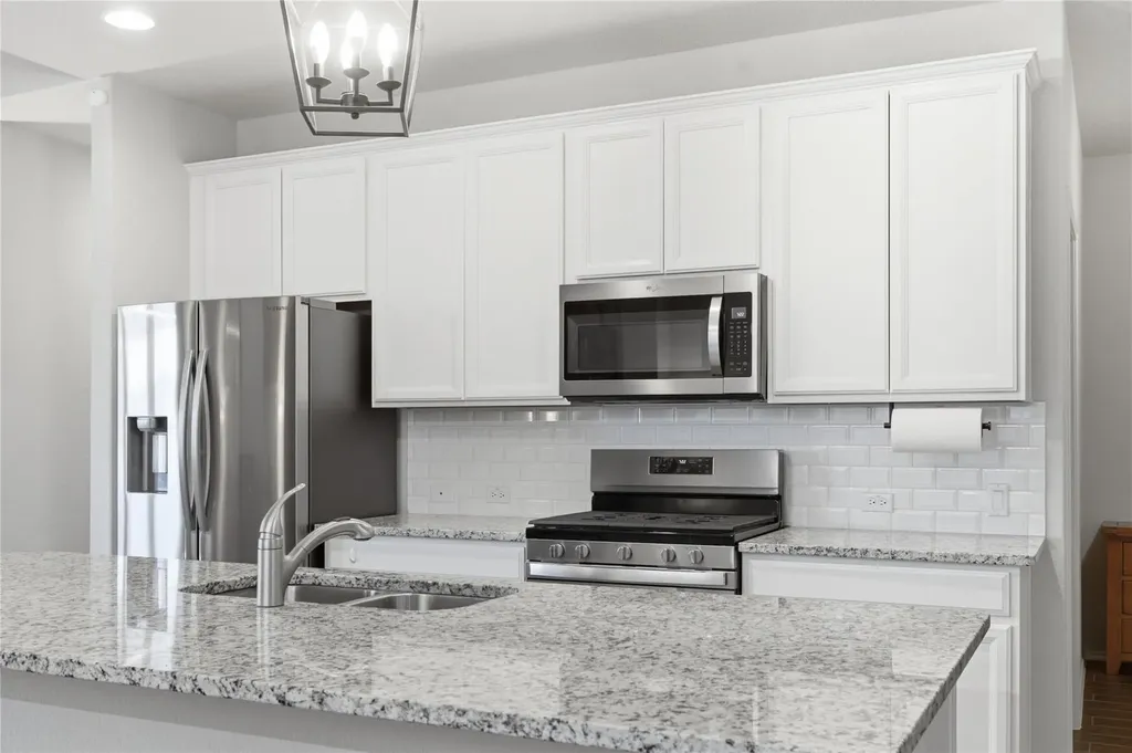 1050 Kenney Fort Crossing Round Rock TX 78665